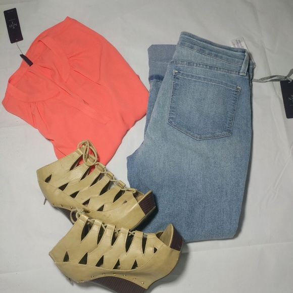 Jeans NYDJ Karmin Patched - Taille 4 - Coupe Boyfriend/Skinny - Délavage Clair - 100% Coton Blend
